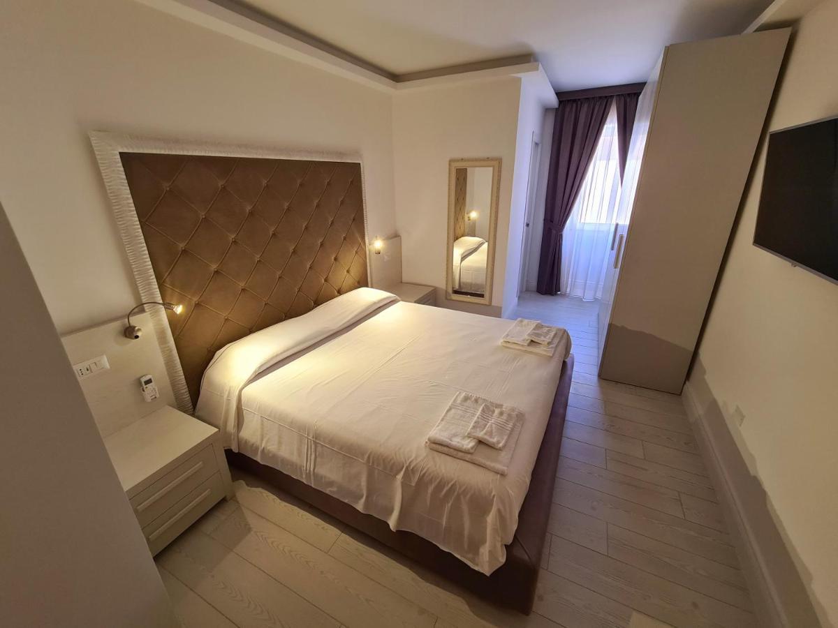 לה מדלנה Isola Nel Parco Villas & Rooms מראה חיצוני תמונה